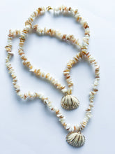 Load image into Gallery viewer, Shell Pendant Necklace