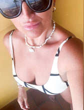 Load image into Gallery viewer, Shell Pendant Necklace