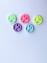 Load image into Gallery viewer, PEACE Bracelet (Multi-Colour)