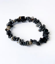Load image into Gallery viewer, Children’s Signature Quartz Stone Bracelet
