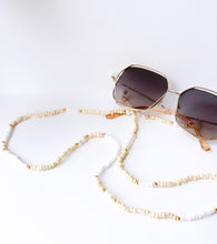 Load image into Gallery viewer, Pearl Detail Beaded Glasses Chain