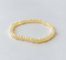 Load image into Gallery viewer, Classic Glass Seed Bracelet