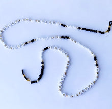 Load image into Gallery viewer, Classic Beaded Glasses Chain