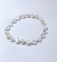Load image into Gallery viewer, Mother Of Pearl &#39;Silver Detail&#39; Bracelet
