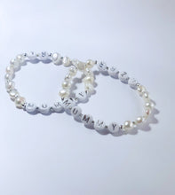 Load image into Gallery viewer, Mother Of Pearl &#39;Silver Detail&#39; Bracelet
